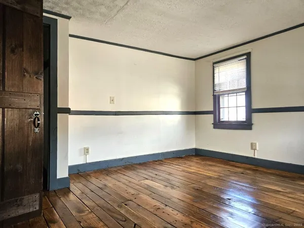 $1,000 | 703 Main Street, Plymouth, CT 06782