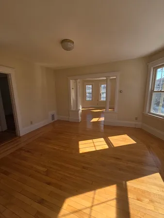 $2,400 | 219 Broadway, Unit 2, Lynn, MA 01904