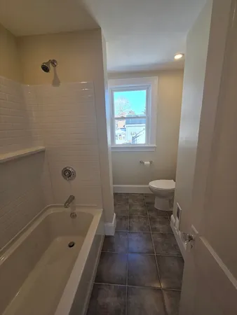 $2,400 | 219 Broadway, Unit 2, Lynn, MA 01904