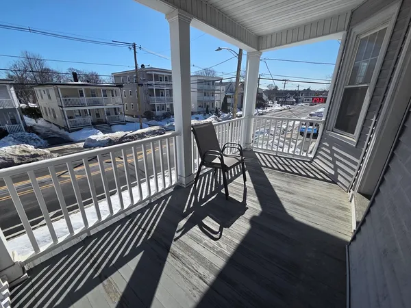 $2,400 | 219 Broadway, Unit 2, Lynn, MA 01904