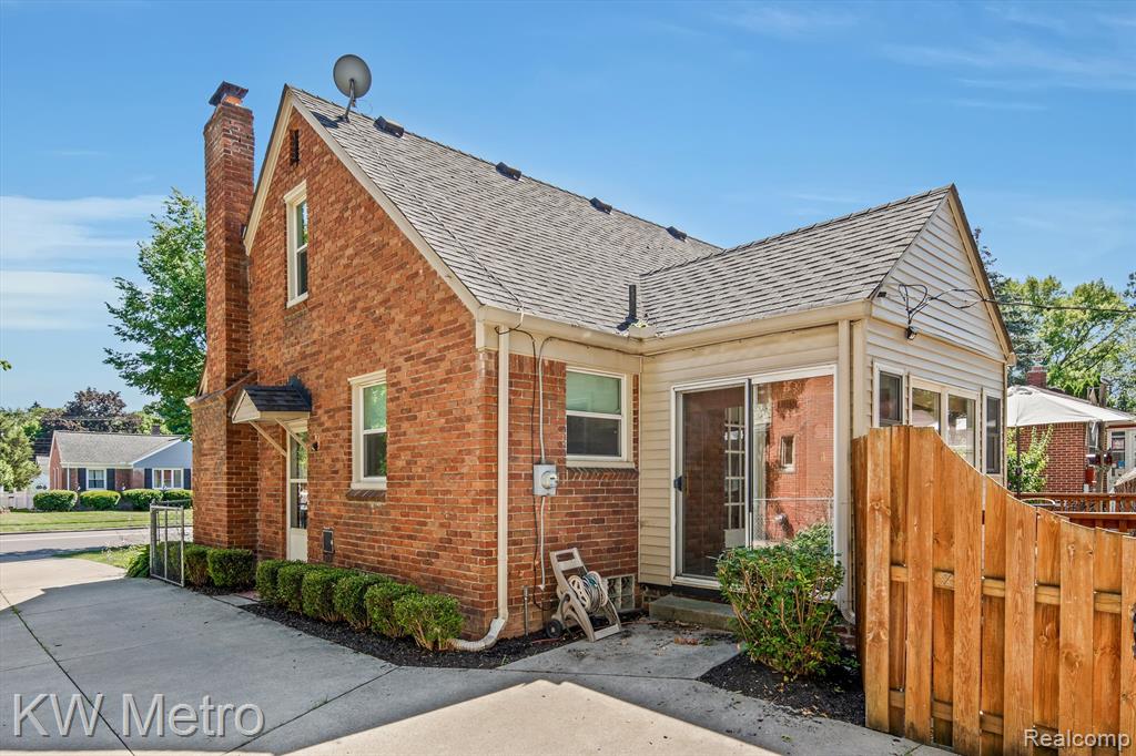 1108 West 12 Mile Road Royal Oak, MI 48073 - Photo 27 of 28