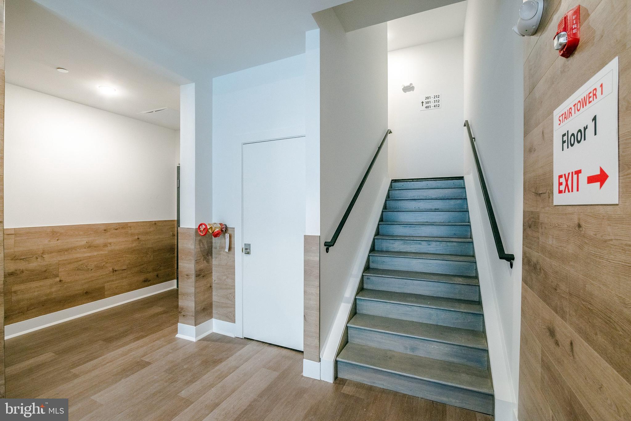 1439 Federal Street, Unit 211 Philadelphia, PA 19146 - Photo 18 of 21 a view of an entryway