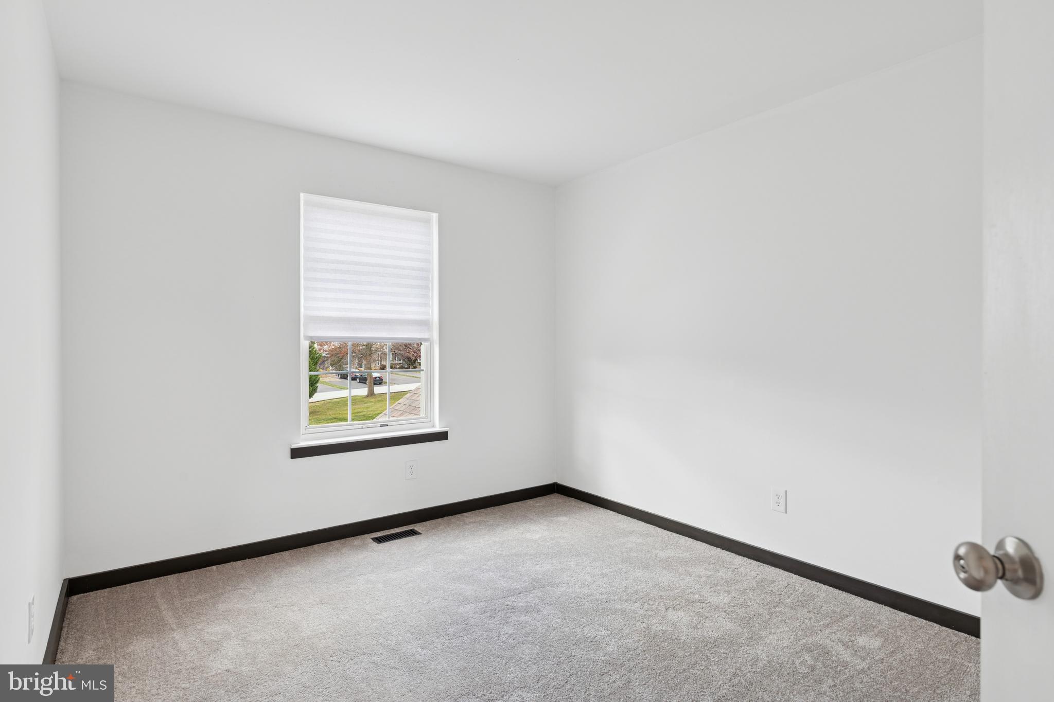 615 Longwood Road Collegeville, PA 19426 - Photo 10 of 25 an empty room with a window