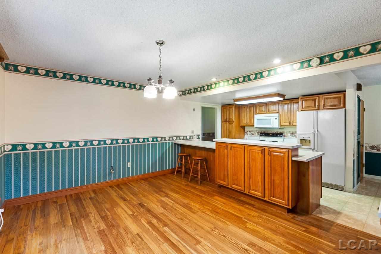 6269 Forrister Road Adrian, MI 49221 - Photo 7 of 24 50048477-6.JPG
