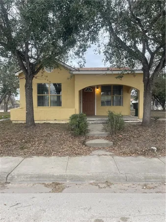 $123,000 | 916 South Reynolds Street, Alice, TX 78332
