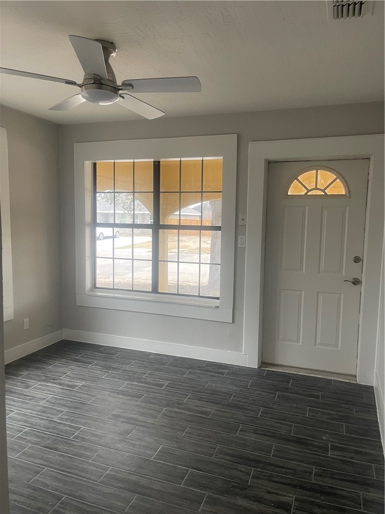 916 South Reynolds Street Alice, TX 78332 - Photo 7 of 11