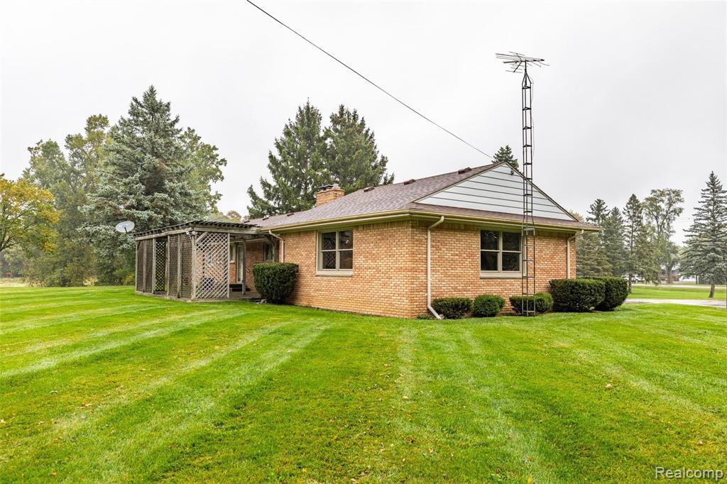 6438 South State Road Goodrich, MI 48438 - Photo 4 of 38