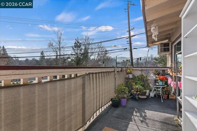 $415,000 | 2180-2180 Geary Road, Unit 18, Pleasant Hill, CA 94523