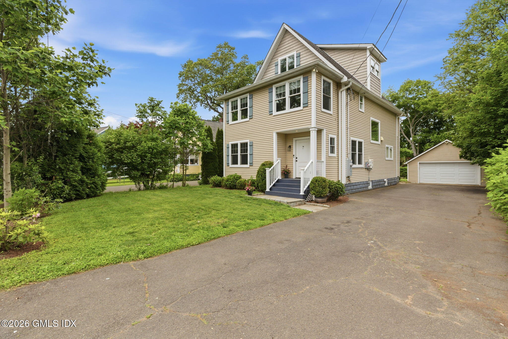 14 Neil Lane Riverside, CT 06878 - Photo 2 of 19 1-web-or-mls-14 neil lane-61