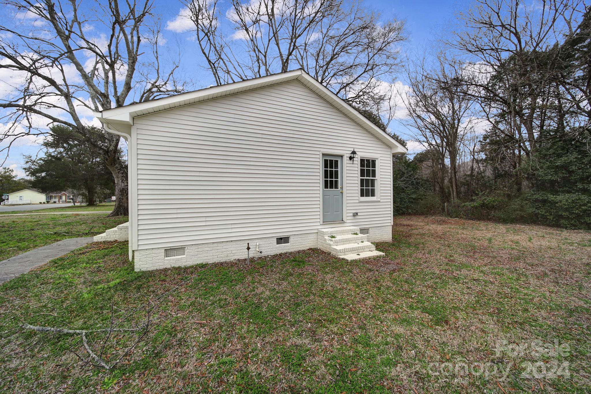 1958 Gilmore Road Rock Hill, SC 29730 - Photo 3 of 7 a view of a house with backyard