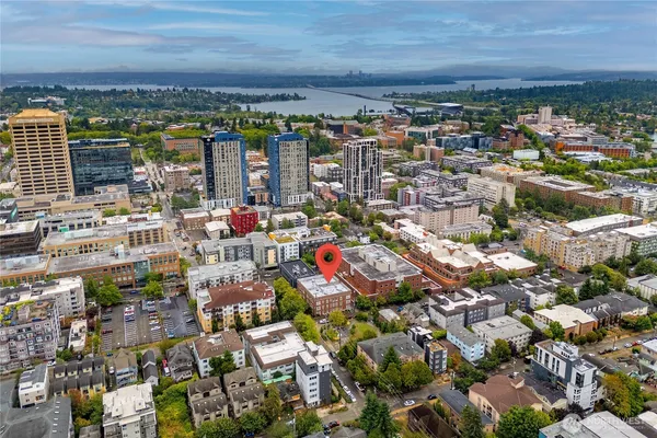 $288,000 | 905 Northeast 43rd Street, Unit 107, Seattle, WA 98105