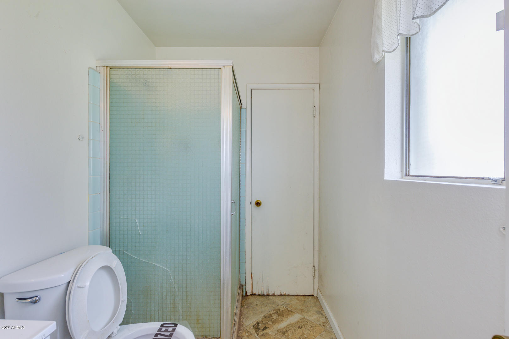 3210 West Calavar Road Phoenix, AZ 85053 - Photo 21 of 29 Master Bath