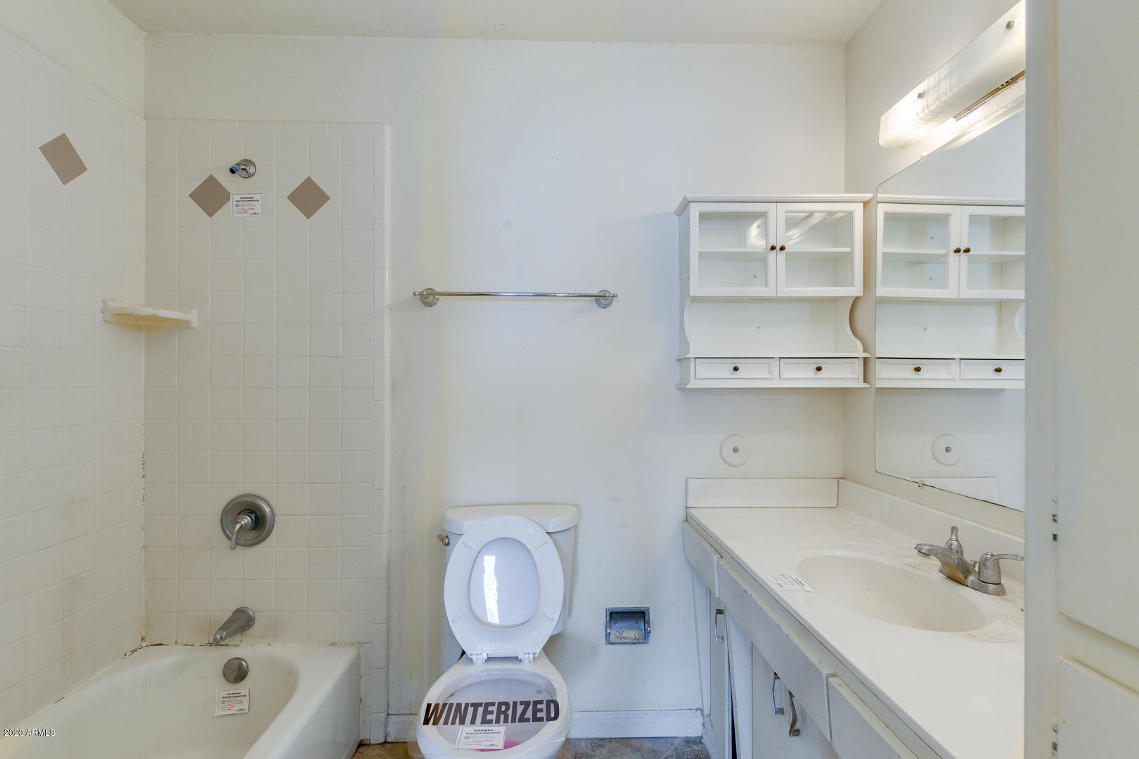 3210 West Calavar Road Phoenix, AZ 85053 - Photo 24 of 29 Bathroom 2