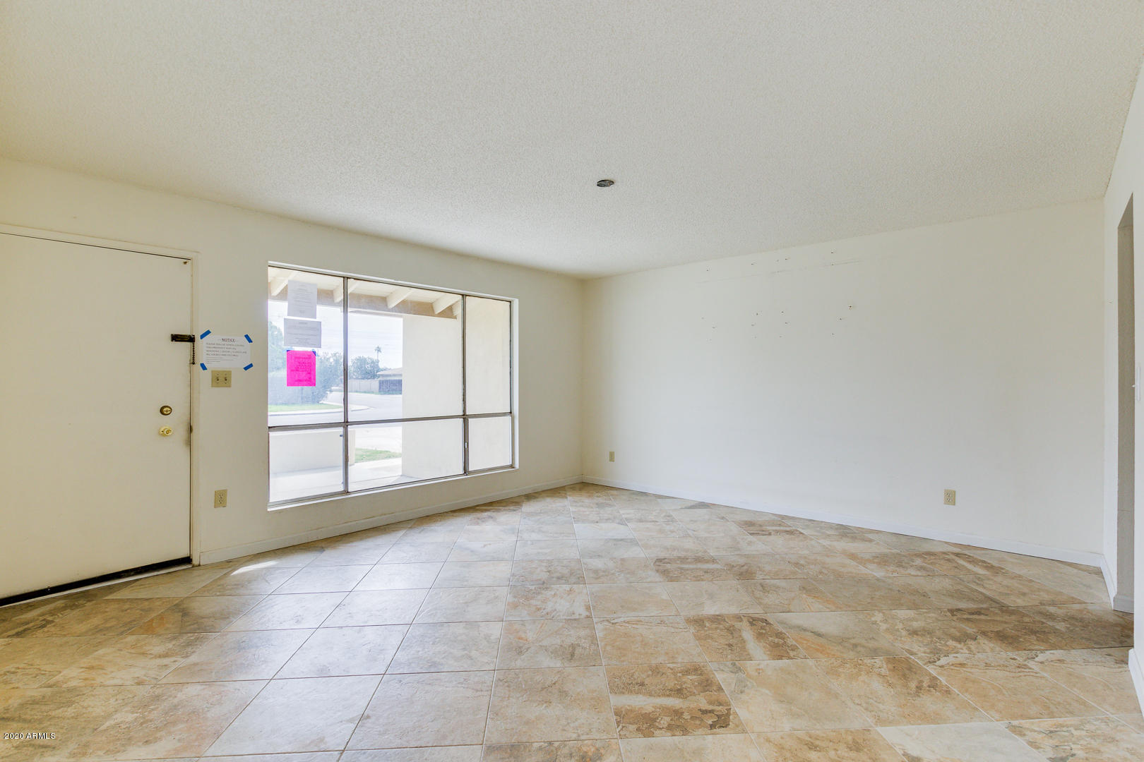 3210 West Calavar Road Phoenix, AZ 85053 - Photo 5 of 29 Family Room