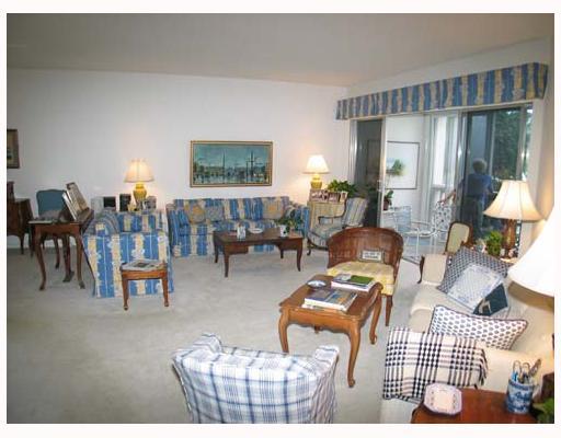 1000 Lowry Street, Unit 2G Delray Beach, FL 33483 - Photo 8 of 13 Additional Photo