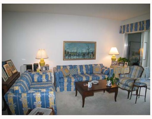 1000 Lowry Street, Unit 2G Delray Beach, FL 33483 - Photo 9 of 13 Additional Photo