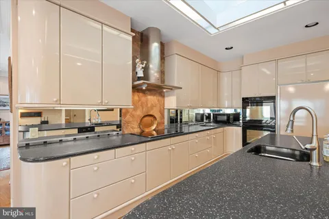 $1,600,000 | 12 Brendle Lane, Wilmington, DE 19807