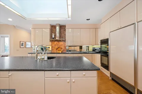 $1,600,000 | 12 Brendle Lane, Wilmington, DE 19807