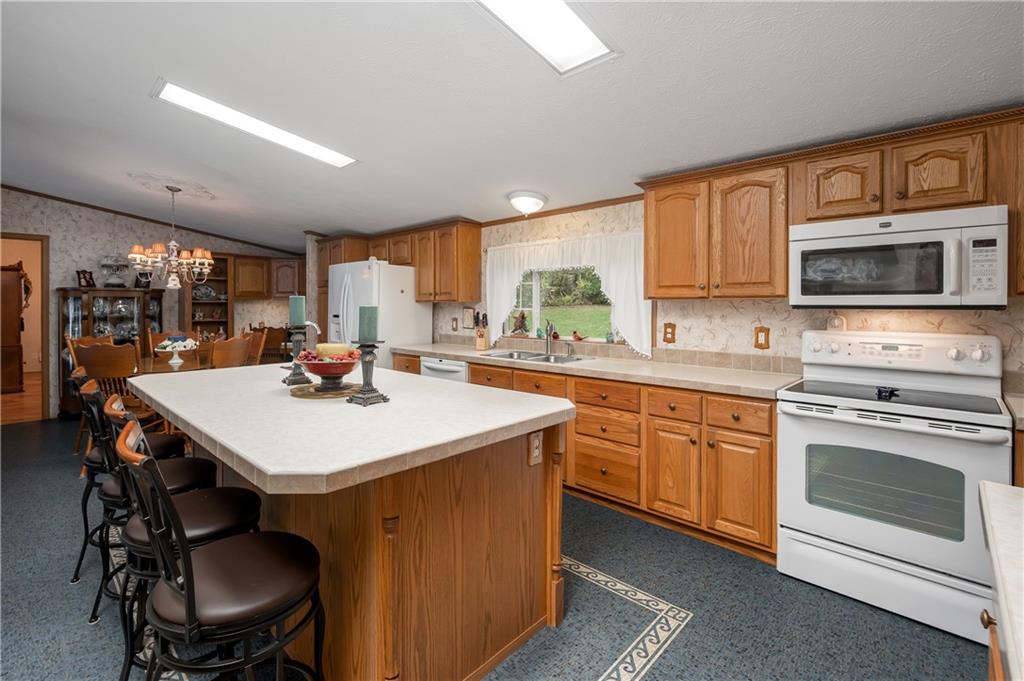 174 McGregor Road Butler, PA 16001 - Photo 6 of 25 Gallery Image 6
