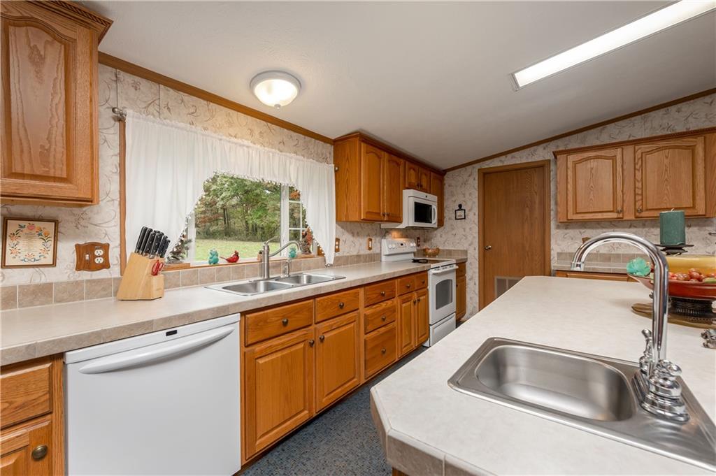 174 McGregor Road Butler, PA 16001 - Photo 7 of 25 Gallery Image 7