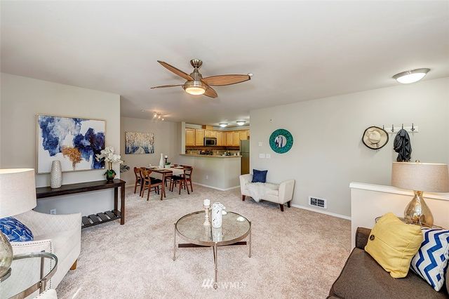 $365,000 | 1696 25th Avenue Northeast, Unit 304, Issaquah, WA 98029