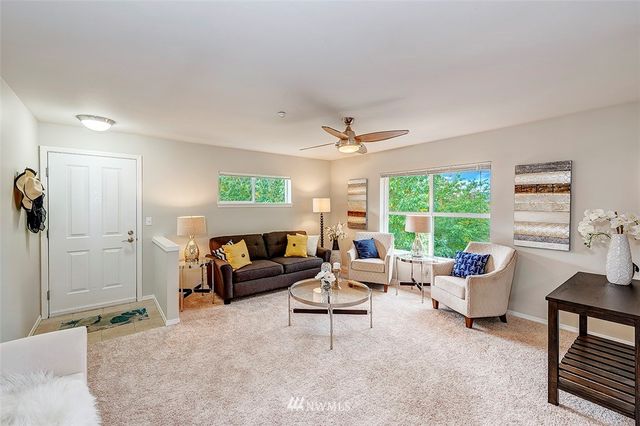 $365,000 | 1696 25th Avenue Northeast, Unit 304, Issaquah, WA 98029