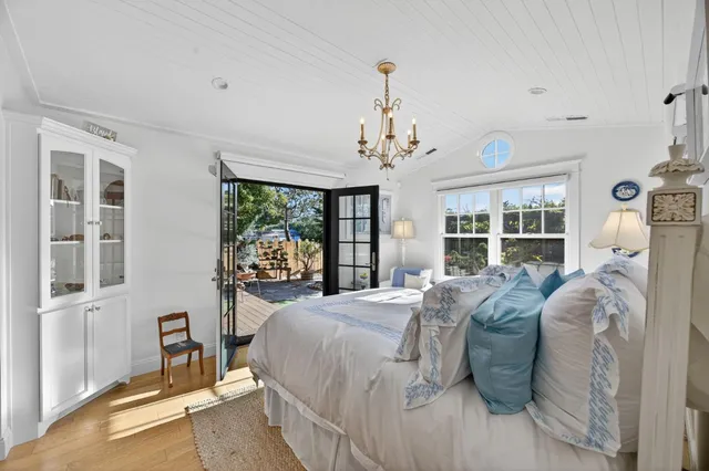 $1,298,000 | 1318 Huron Avenue, San Mateo, CA 94401