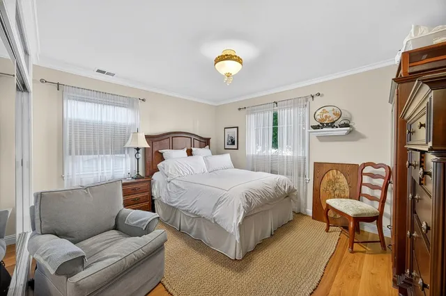 $1,298,000 | 1318 Huron Avenue, San Mateo, CA 94401