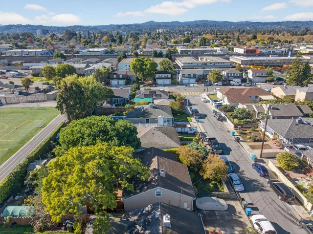 $1,298,000 | 1318 Huron Avenue, San Mateo, CA 94401
