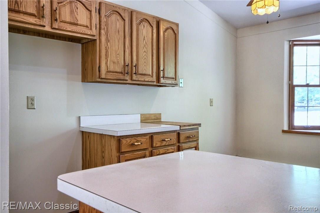 46047 Bemis Road Belleville, MI 48111 - Photo 11 of 30 Kitchen_2nd_View.jpg