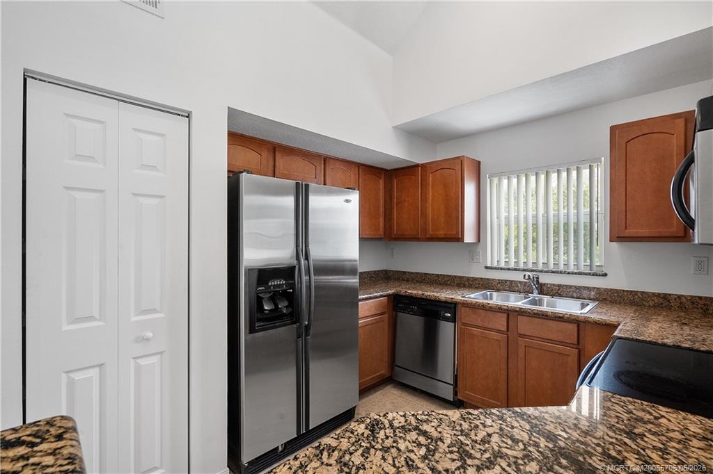 1575 Southeast Pomeroy Street, Unit 85 Stuart, FL 34997 - Photo 7 of 23