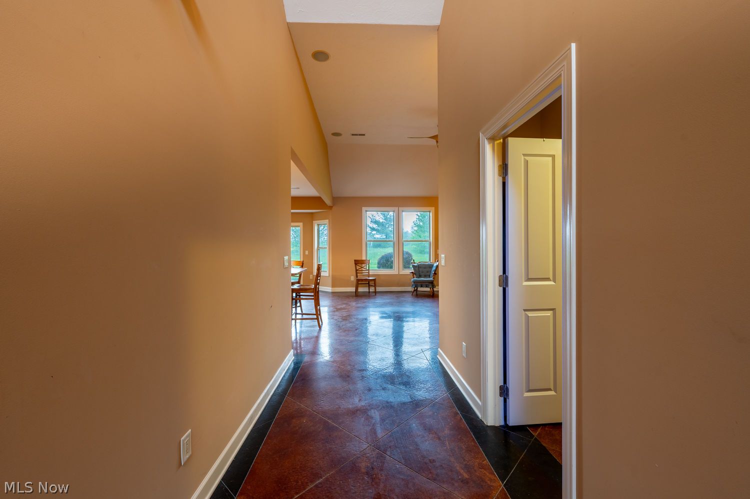 604 Rundle Street Lagrange, OH 44050 - Photo 8 of 45 entry way