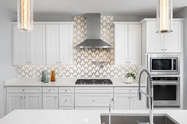 $1,189,000 | 1127 Hibbard Road, Naperville, IL 60563