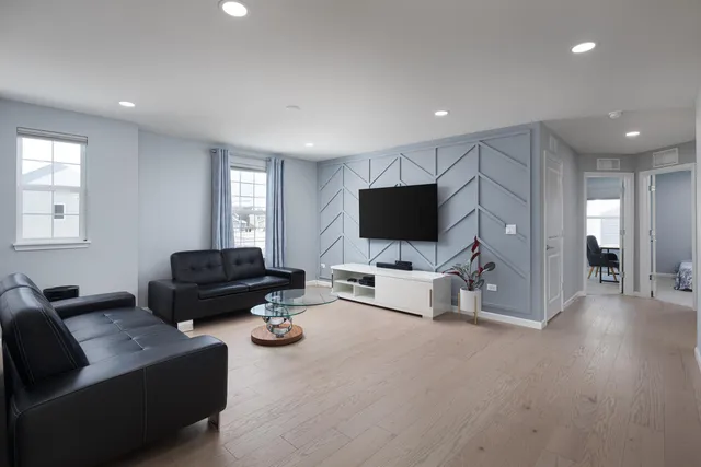 $1,189,000 | 1127 Hibbard Road, Naperville, IL 60563