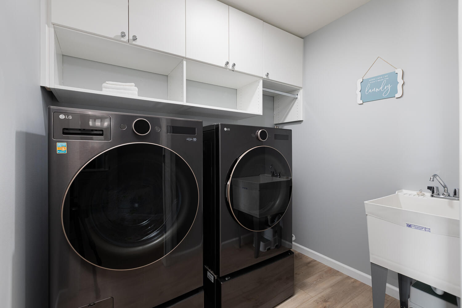 1127 Hibbard Road Naperville, IL 60563 - Photo 40 of 84