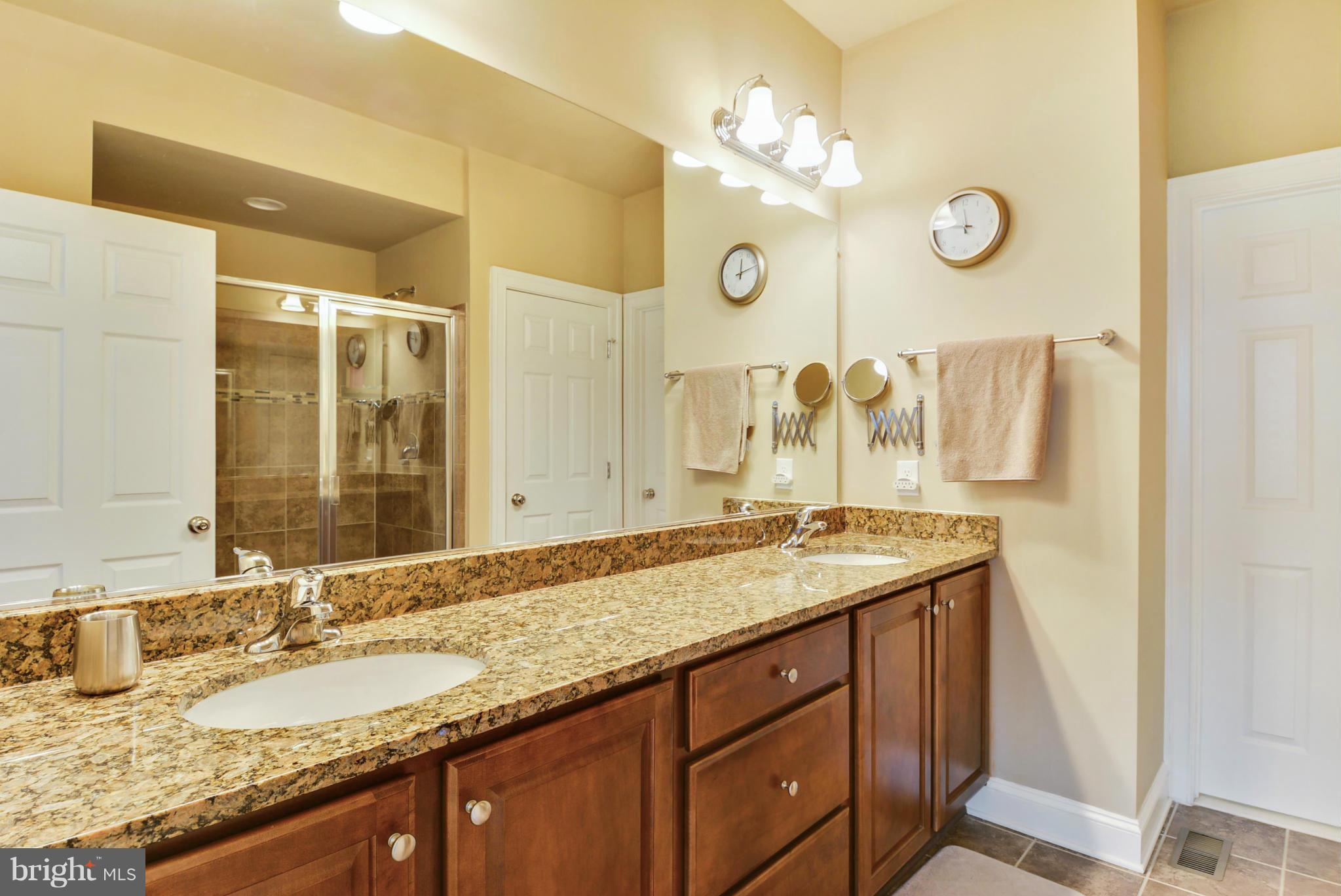 23543 Christina Ridge Square Ashburn, VA 20148 - Photo 13 of 27 Bath (Master)