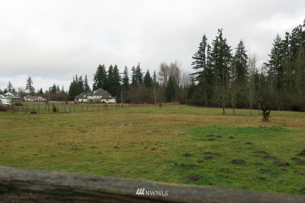 21802 Sweeney Road Southeast Maple Valley, WA 98038 - Photo 22 of 25