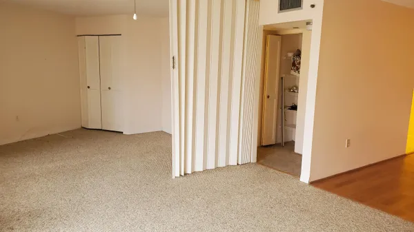 $1,750 | 1000 St Charles Place, Unit 215, Pembroke Pines, FL 33026