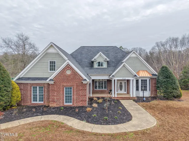 $779,900 | 773 Waterstone Circle, Greeneville, TN 37745
