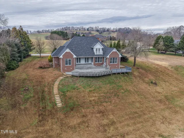 $779,900 | 773 Waterstone Circle, Greeneville, TN 37745