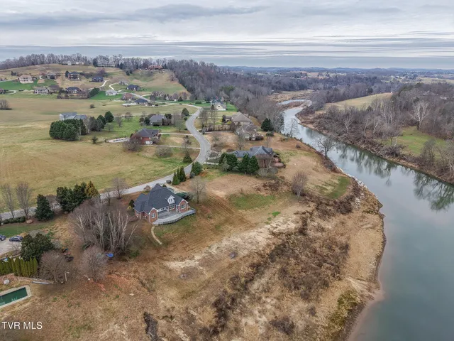 $779,900 | 773 Waterstone Circle, Greeneville, TN 37745