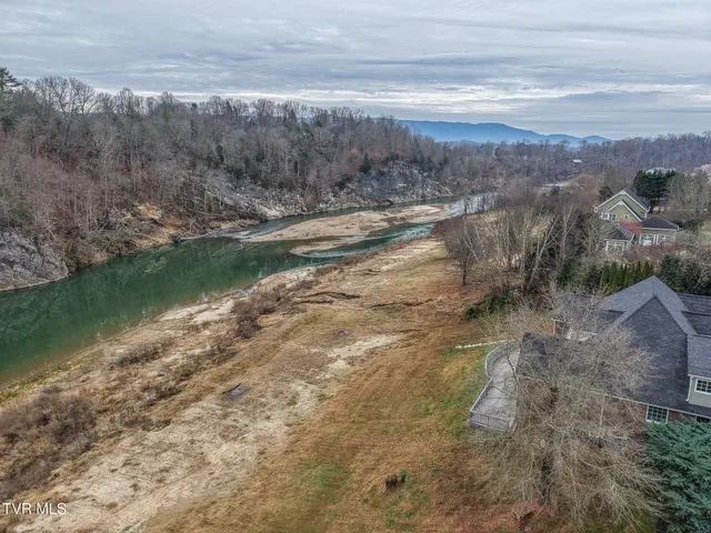 $779,900 | 773 Waterstone Circle, Greeneville, TN 37745