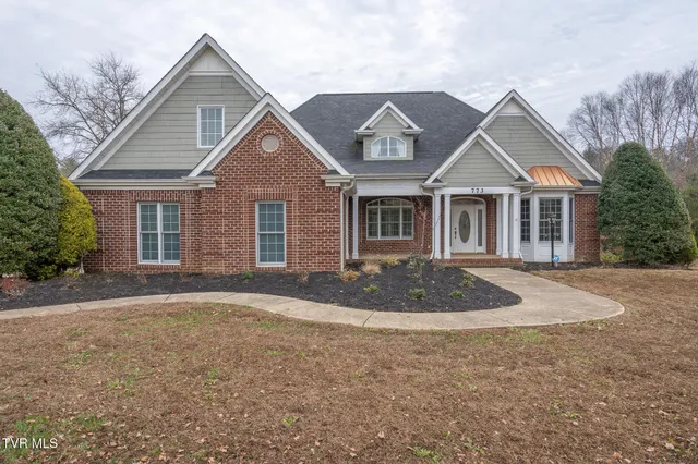 $779,900 | 773 Waterstone Circle, Greeneville, TN 37745