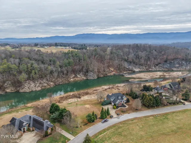 $779,900 | 773 Waterstone Circle, Greeneville, TN 37745