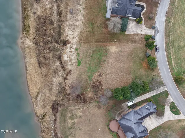 $779,900 | 773 Waterstone Circle, Greeneville, TN 37745