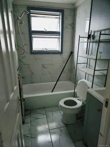 $325,000 | 515 Summit Avenue, Schenectady, NY 12307