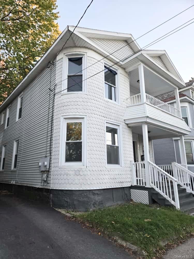 515 Summit Avenue Schenectady, NY 12307 - Photo 2 of 15 View of home's exterior featuring a balcony