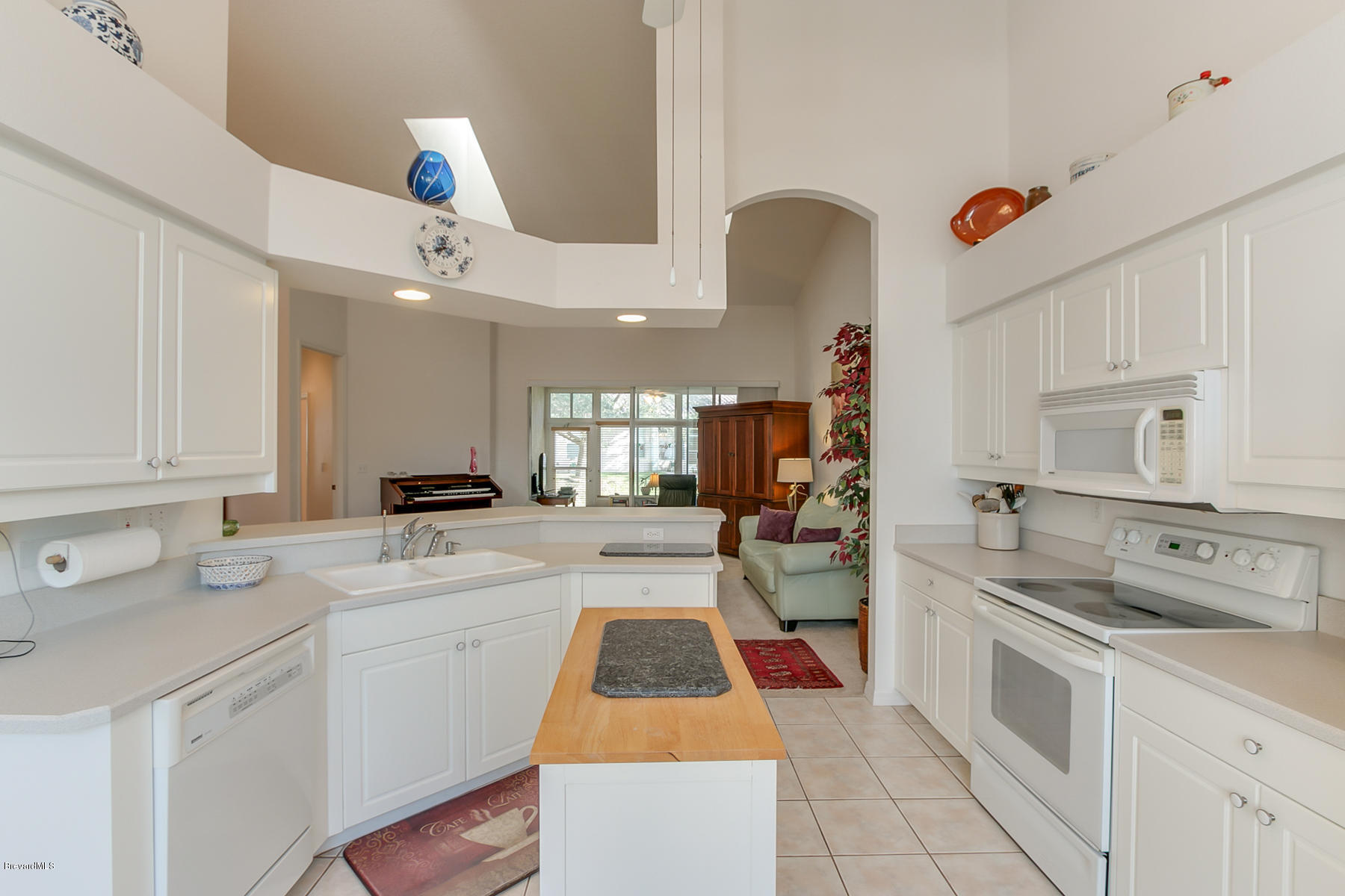 539 Renaissance Avenue Melbourne, FL 32940 - Photo 11 of 29 Kitchen
