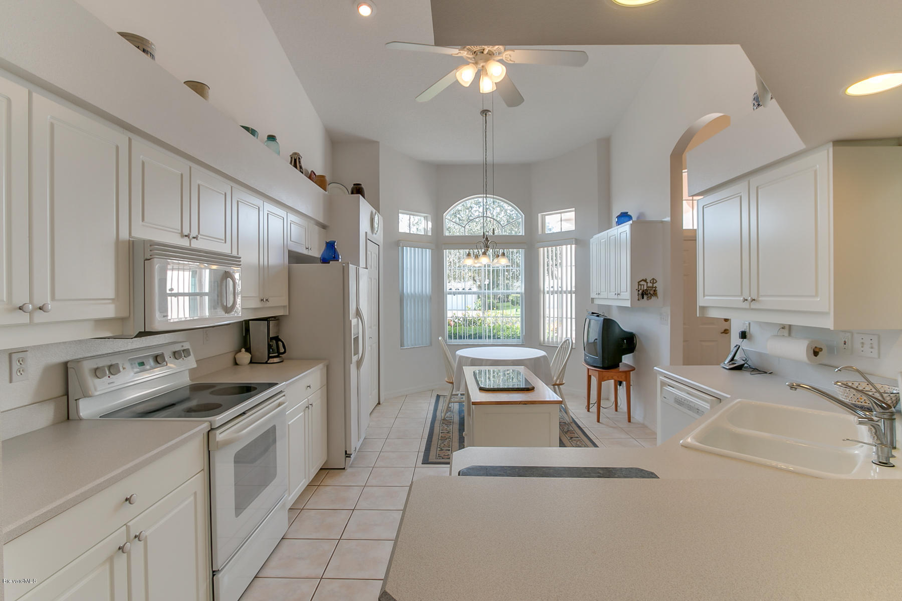 539 Renaissance Avenue Melbourne, FL 32940 - Photo 13 of 29 Kitchen