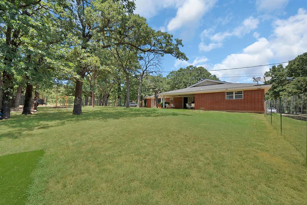 305 West Bethesda Road Burleson, TX 76028 - Photo 2 of 26